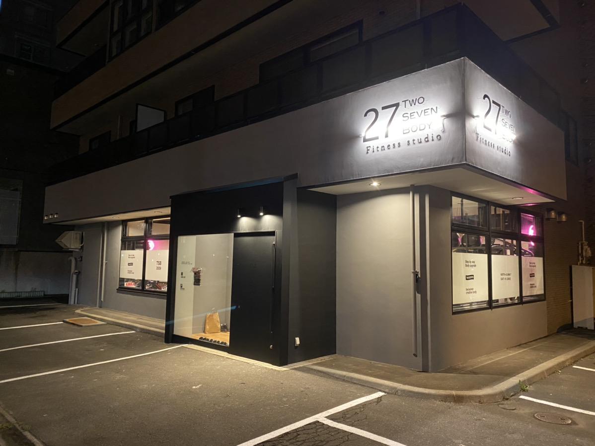 TWO.SEVEN BODY　桑園店外観