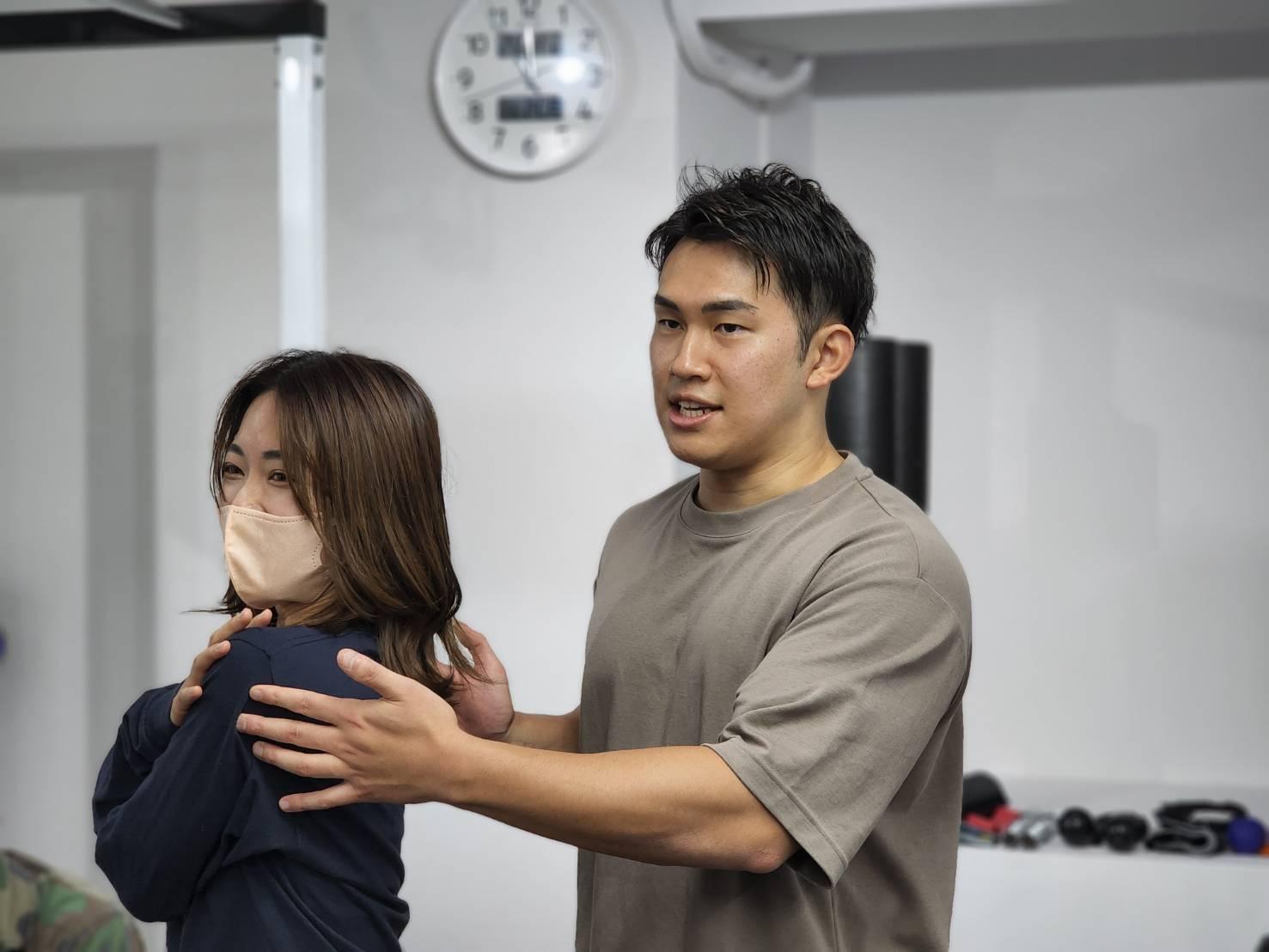 トレーナー研修の様子です。トレーナーのクオリティを引き上げます。