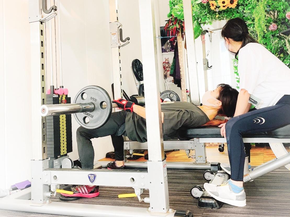 使いやすいトレーニングマシンを設けています